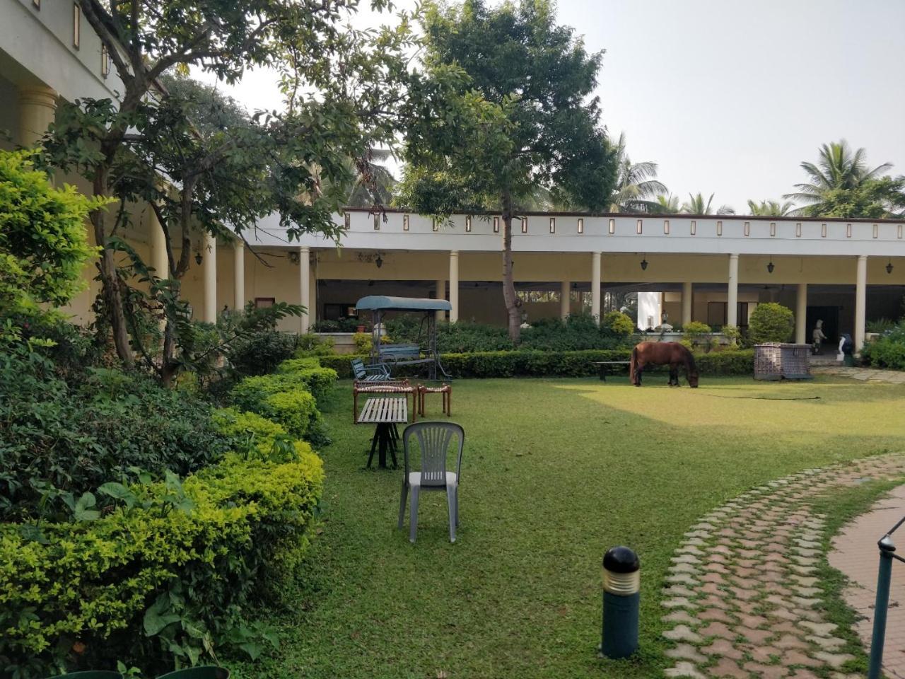 Dharamshi Resorts Hassan Dış mekan fotoğraf